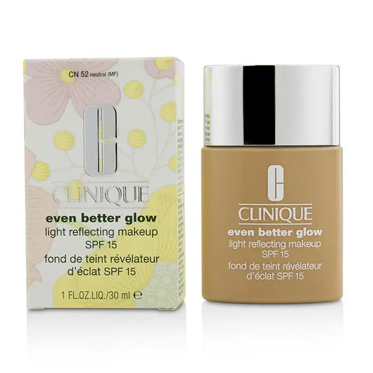 CLINIQUE - Even Better Glow Light Reflecting Makeup SPF 15 Clinique
