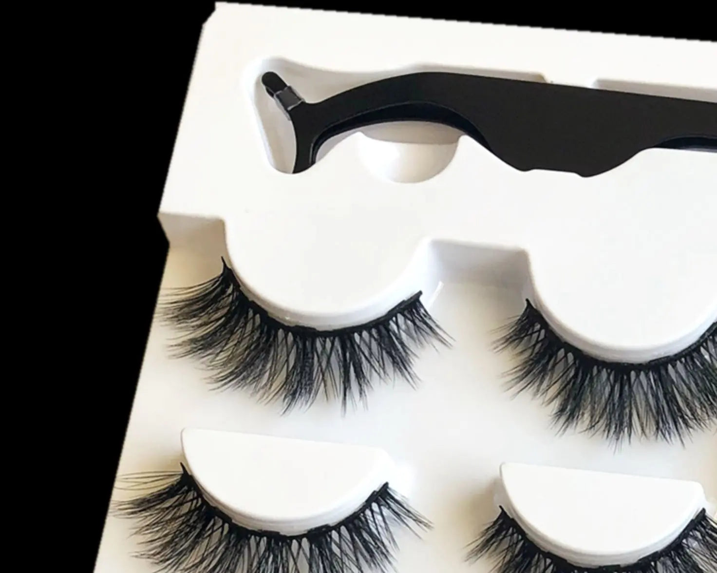 A Pair Of False Eyelashes With Magnets Jane Iredale